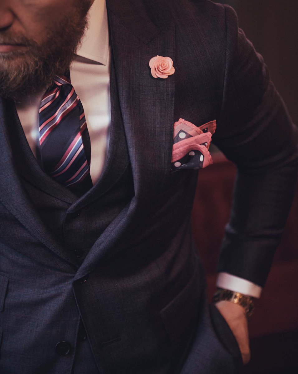 TheNotoriousMMA's tweet photo. ...and finishes with perfection. Crafted by hand, and made from Italian wool fabrics, #augustmcgregor cut-to-order suiting will be available February 8th. 
Get a 2-piece suit starting at $675 USD. Your finished look will arrive 4-weeks later, just in time for St. Paddy’s Day. https://t.co/Fam1OvoRoo