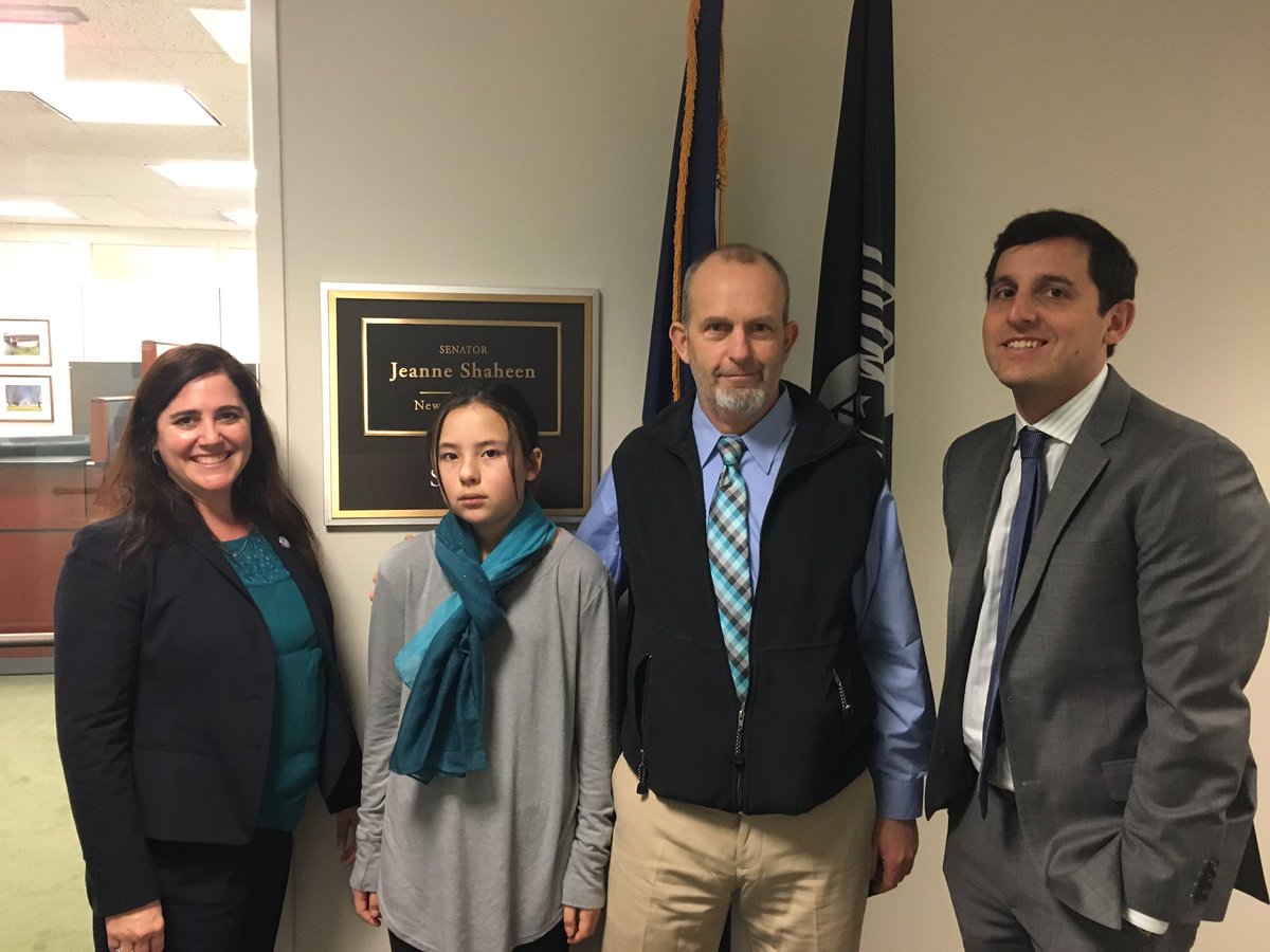 FhIgot's tweet photo. Thanks to @SenatorShaheen _Peter Fise for letting us arm him with the facts about FH @TheFHFoundation . With 5400 constituents in NH with FH but 4700 of them not knowing they have the condition, anything we can do to get our word helps. #knowfh https://t.co/Ici3BpDmhe