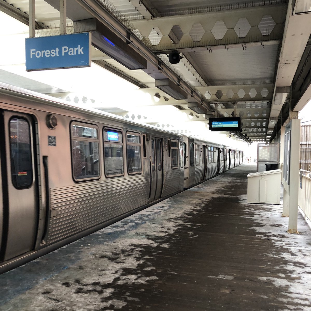 liveam1980's tweet photo. Snow and low temps are making us extra thankful for a quick and convenient commute this week. Grab some coffee in the lobby and check our CTA tracker screen - the Western Blue Line and Milwaukee Ave bus stops are just a block away! #liveam1980 https://t.co/Wlz22g1T6k