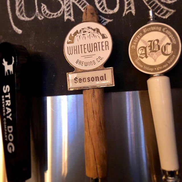 biteburgerhouse's tweet photo. New feature tap at our downtown location! @whitewaterbrewingco Blood Orange Sour! Only 1 keg, so come and get it while you can!!!! .
.
.
#biteburger #murrayst #bywardmarket #newbeer #featuretap #kettlesour #whitewaterbrewingco https://t.co/ul1os0Rjj1 https://t.co/cn0aSWpsZu