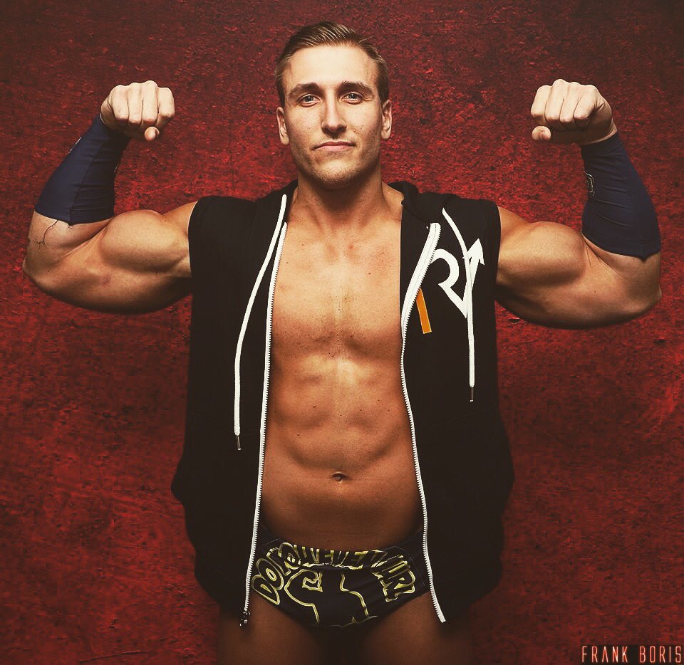 Pres10Vance's tweet photo. Do you even curl bro? #MichiganMuscle #DYECB #KingOfCurls #PowerFactory #ImpactWrestling #PPW #ORA #FrankBorisPhotography https://t.co/VLgkcl8PUl