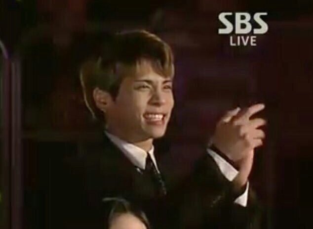 JongTae_Rev's tweet photo. “Taeminnie deserves more than enough to be loved. Please love Taeminnie. Taemin-ah you’re the best!” 
-Jonghyun https://t.co/qtSGWRHeyj
