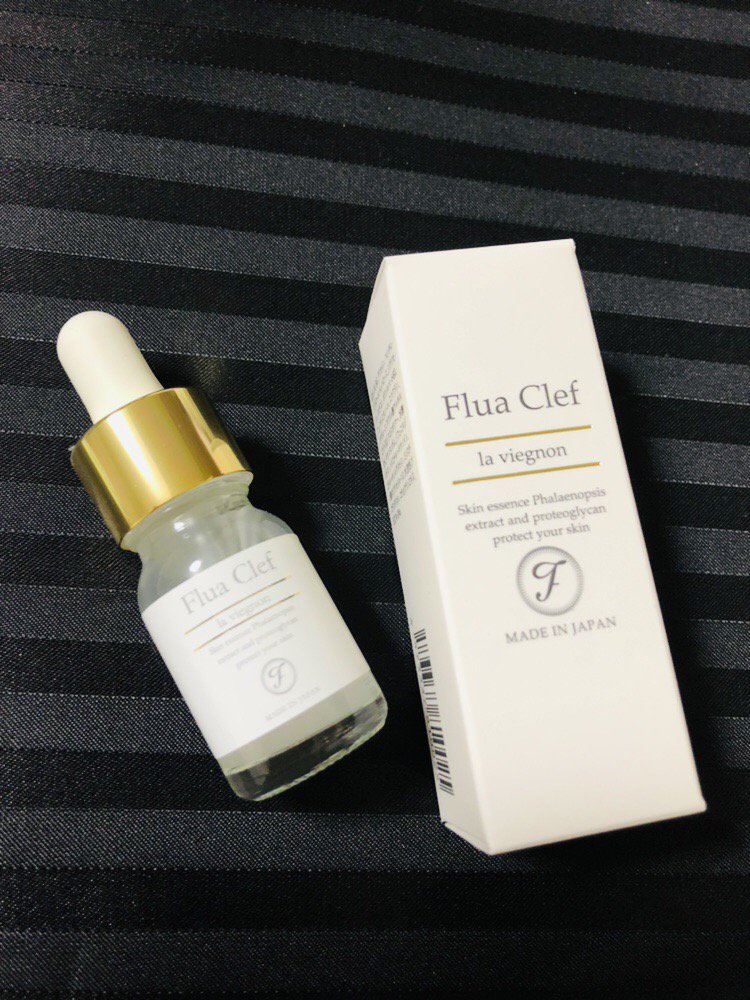 yukiomiracle's tweet photo. Flua Clef
フルアクレフエッセンス
美容液 ✔️アンチエイジング
✔️ハリ・潤い
✔️シミ・シワ
特に目尻のシワやほうれい線に集中アプローチ
#fluaclef #フルアクレフ #美容液 #ヒアルロン酸 #プロテオグリカン #トレハロース #スクワランオイル #グリセリン #アンチエイジング #ハリ #潤い #シミ #シワ https://t.co/0497t58qIa