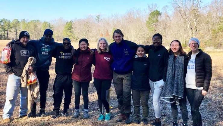 HamiltonCollege's tweet photo. Hamilton students travel to Kure Beach, N. C., over winter break to help clean up houses damaged by #HurricaneFlorence. https://t.co/8zOf4AhyYe
#service #becausehamilton #FlorenceRecovery @NCEmergency https://t.co/ACLWTffvPt