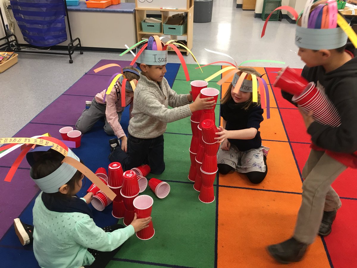 TorresEdith24's tweet photo. 100 days of school fun last week!! #lrslobos #WhyITeach https://t.co/mFIqrE76A6