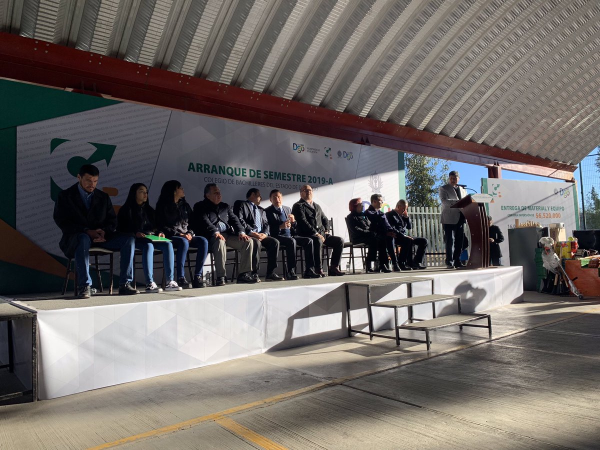 INIFEEDgo's tweet photo. Felices de poder acompañar al Sr. Gobernador @AispuroDurango durante el arranque de cursos en el @COBAEDoficial, donde se entregó material y equipamiento en beneficio de todos los alumnos de esta institución. https://t.co/ShUrDxqjE2