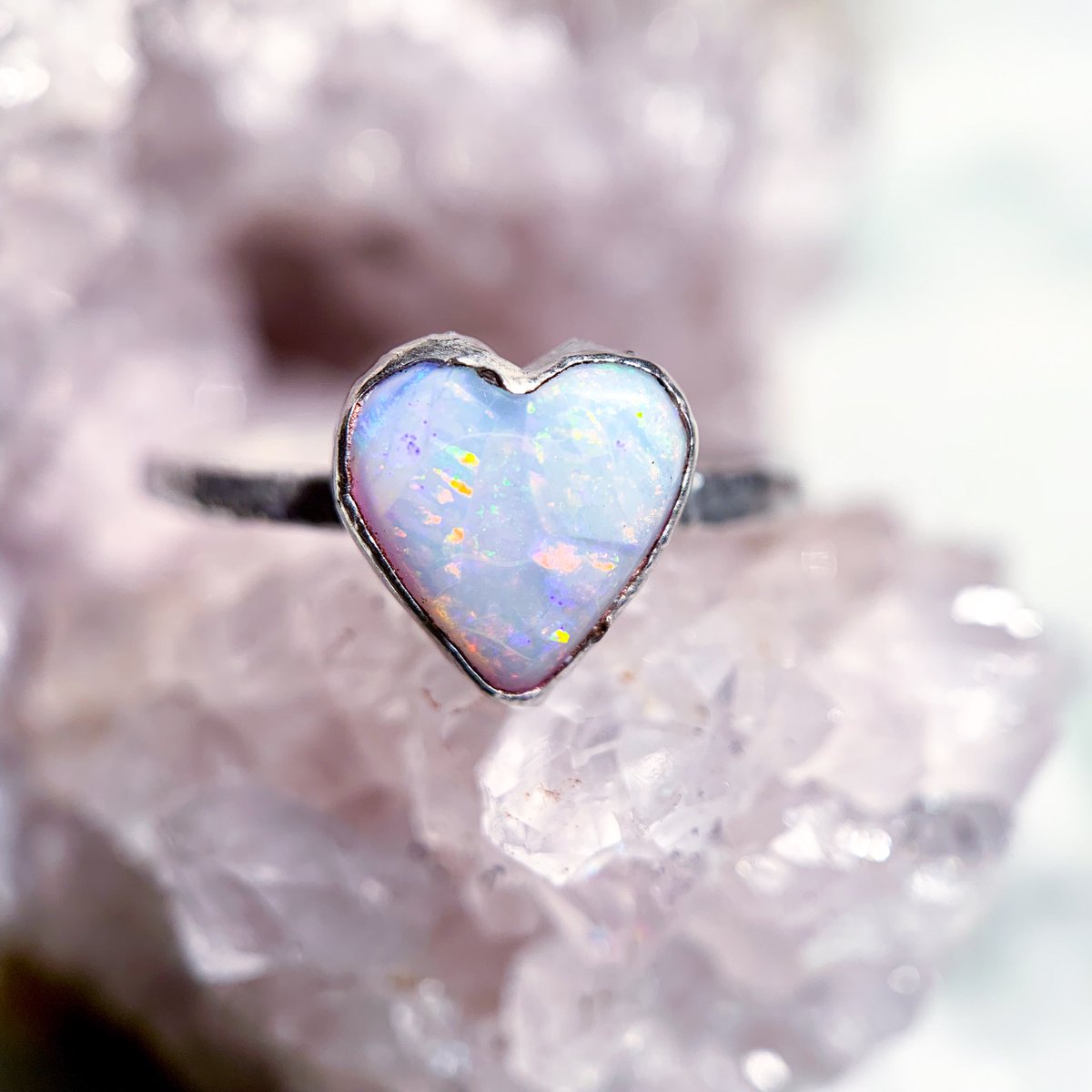 should i make more opal hearts before vday ??! 🥰💋
what’s your size? ♡