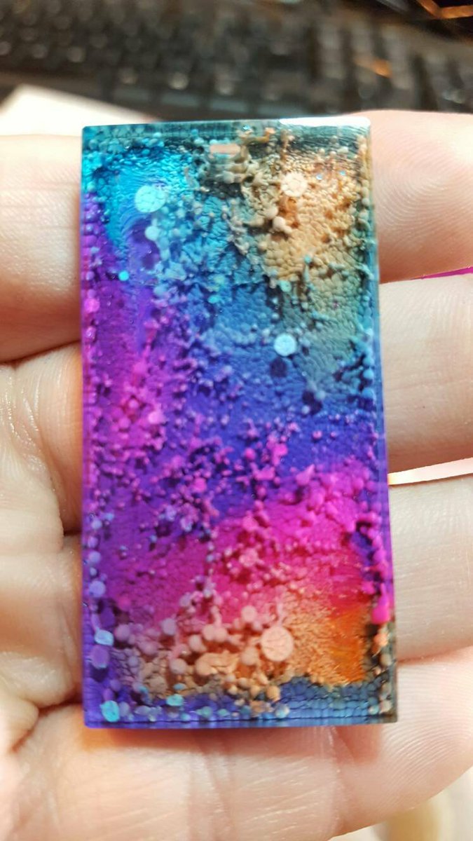 HandSDesignsNow's tweet image. Excited to share the latest addition to my #etsy shop: Wicked colors keychains resin alcohol ink petri dish ooak unique customizable #uniquekeychains #keychain #customkeychains #petridishlook #wickedcolors #rainbowcolors etsy.me/2MGPSdG