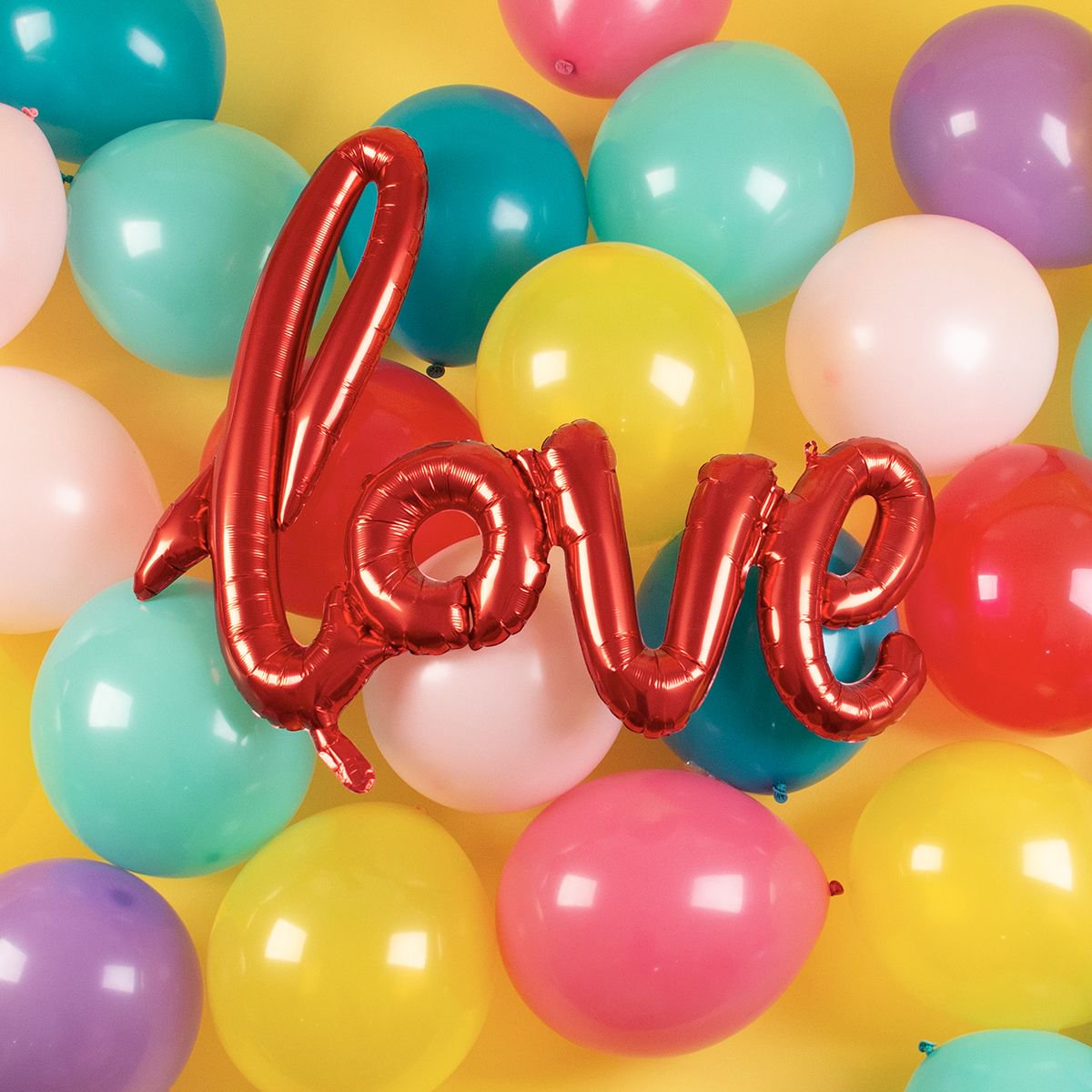 LOVE, LOVE, LOVE &amp; vive le lundi !! Spread the love! #love #saintvalentin #happymonday #mylittleday #dailydoseoffiesta buff.ly/2CrZofN