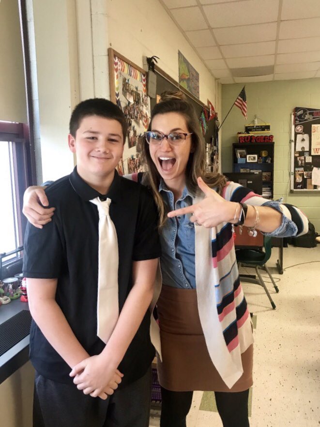 Mrs_RogersTMS's tweet photo. Being a teacher doesn’t mean that you stop learning.... Today I mastered how to tie a tie 🏀🙌🏻 🐅#okaymaybenotmastered #weYoutubedit #FirstTimeForEverything #gameday #Talley212 https://t.co/DBtSa50sWM