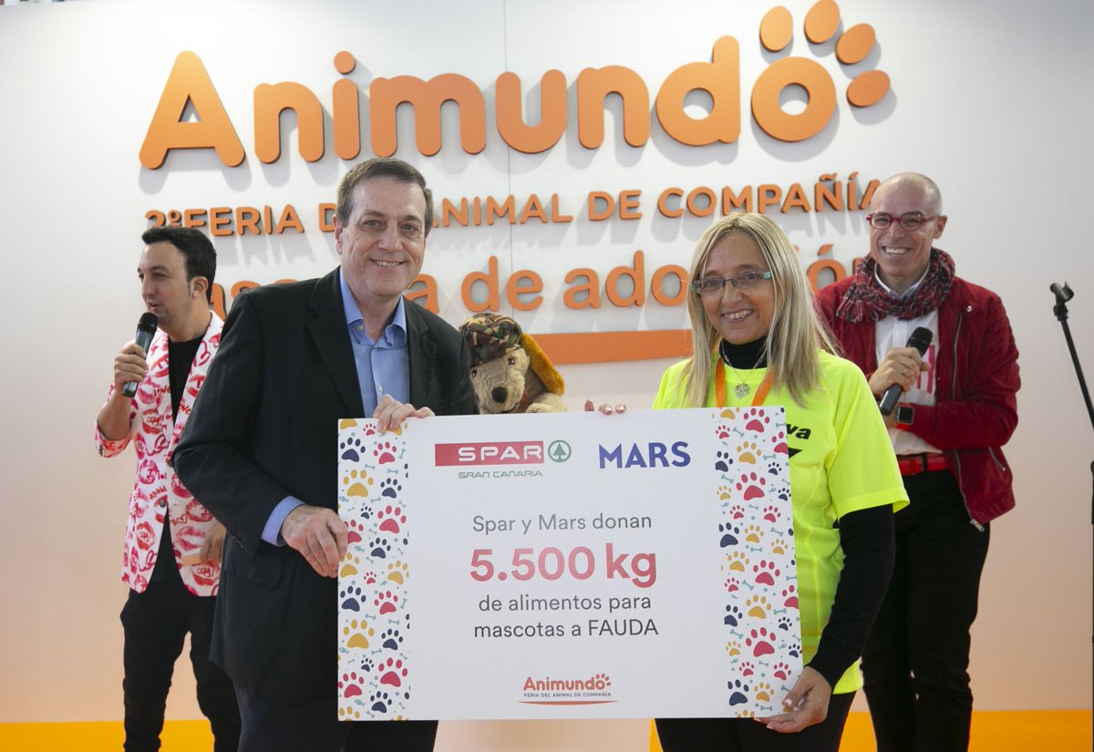 SPARGranCanaria's tweet image. ¡Más de 5.000 kilos de comida repartidos entre 20 asociaciones y protectoras de animales de Gran Canaria! 🐶🐱
👉 Esta ha sido nuestra aportación, en colaboración con nuestro proveedor Mars, durante la #FeriaAnimundo celebrada este fin de semana ➡️ goo.gl/3di18p