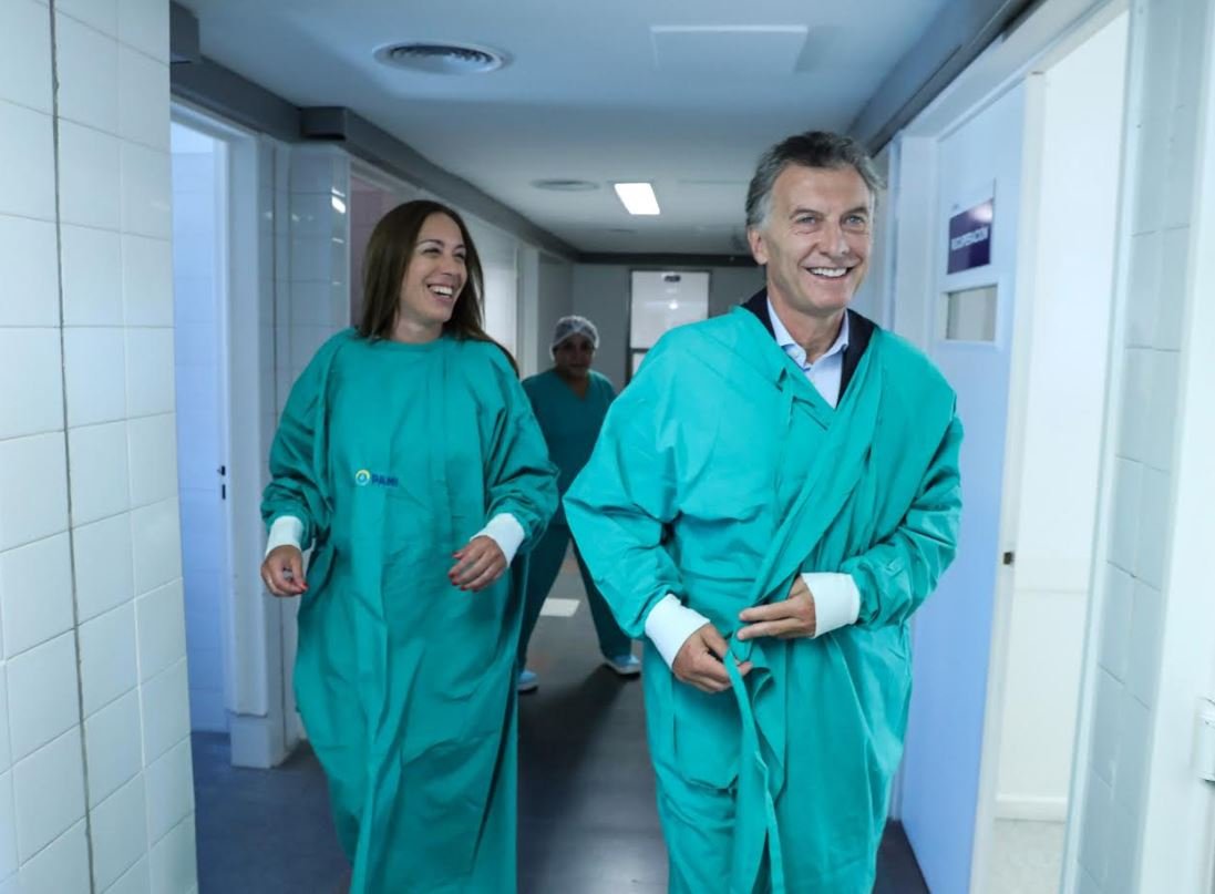 agustin_yala15's tweet photo. @mauriciomacri no se de que planeta viene, ahora se puso el mameluco al revés!
#Cristina2019 #BuenLunes #Vuelta #LunesDeFotoPropia #intrusoscaliente #BienvenidoMorata #PierdoElControlCuando #ActitudYBuenaVibra #MacriEsHambre #Mameluco #mañanasylvestre10años #macritips #Macrisis https://t.co/r9MY49j8cK