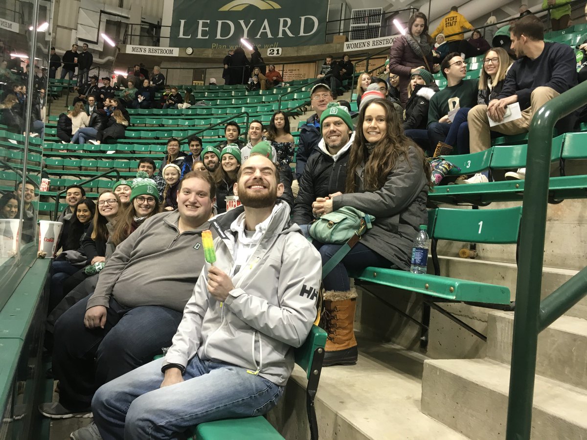 dmullinsdms's tweet photo. Thanks to @Dartmouth_MIH for hosting the #GeiselImmunology class at the St. Lawrence game! It was a lot of fun, and I think our whimsical taunts got into Arthur's head! https://t.co/F3g4KJt5Zr