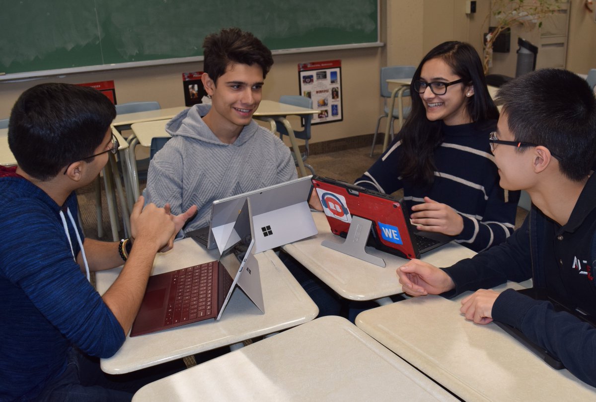 bayviewglen's tweet image. Getting ready for #BellLetsTalkDay. Members of @jackdotorg have a lunch time meeting to finalize plans to engage students around mental health and stigma.