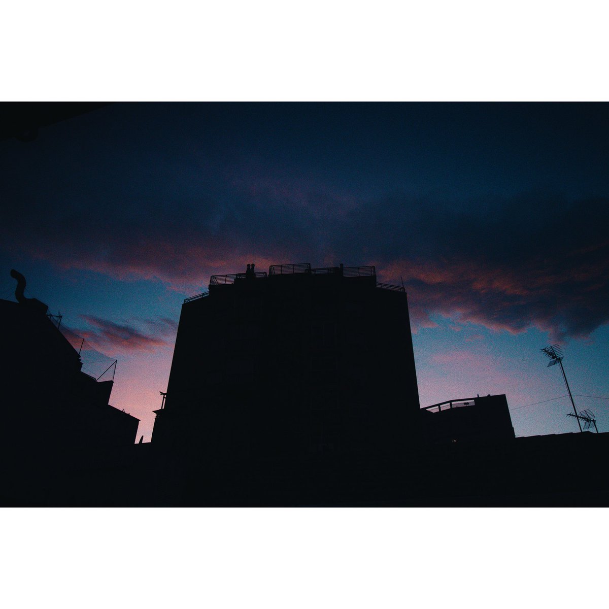 davidolivas's tweet photo. Una hora en fotografías desde una ventana de Madrid. https://t.co/UfpvKl2yNa