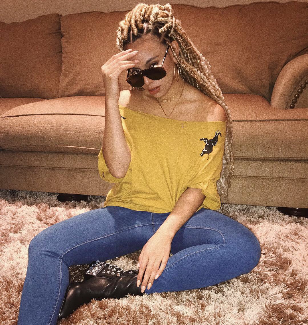 dinahjane's tweet photo. #hearditallbefore .. https://t.co/4w4T2noUry