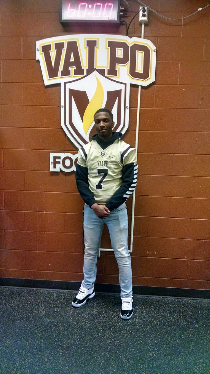 mitchell_akil's tweet photo. Committed ❗️❗️#GoCrusaders⚔️ https://t.co/w2DxjTWj1H