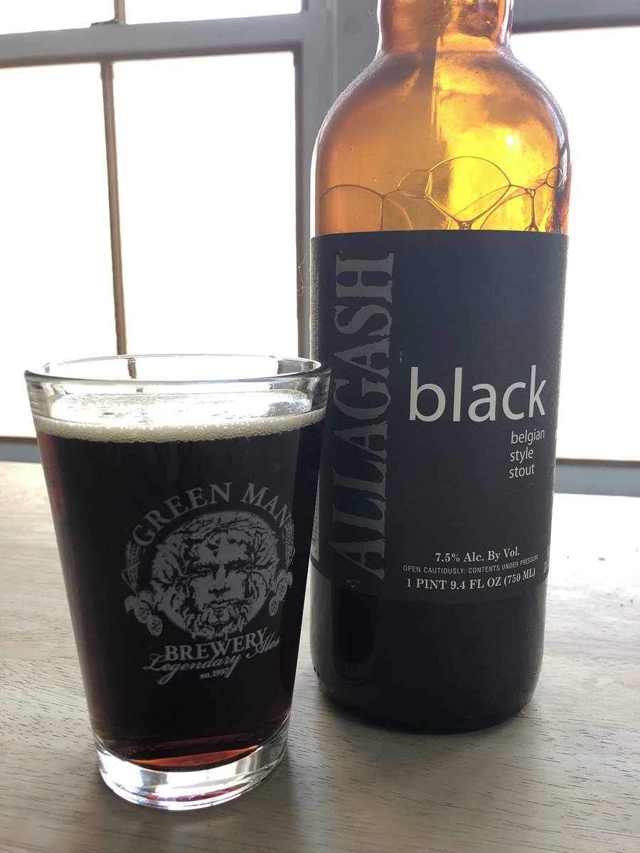 AJCormier83's tweet image. North meets south. @GreenManBrewing @AllagashBrewing #BlackisBack #Batch20 #Maine #NorthCarolina #LittleGreenie