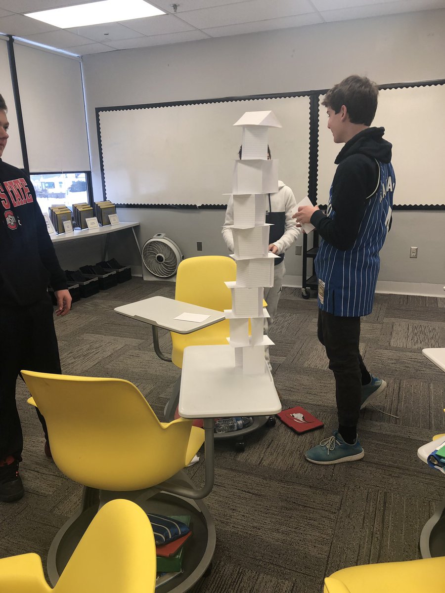 MrsMcKenrick's tweet photo. Switching it up this Monday from Progress Monitoring to a Design Challenge! #MemorialMakers #makermonday https://t.co/DdYpvzbMQe