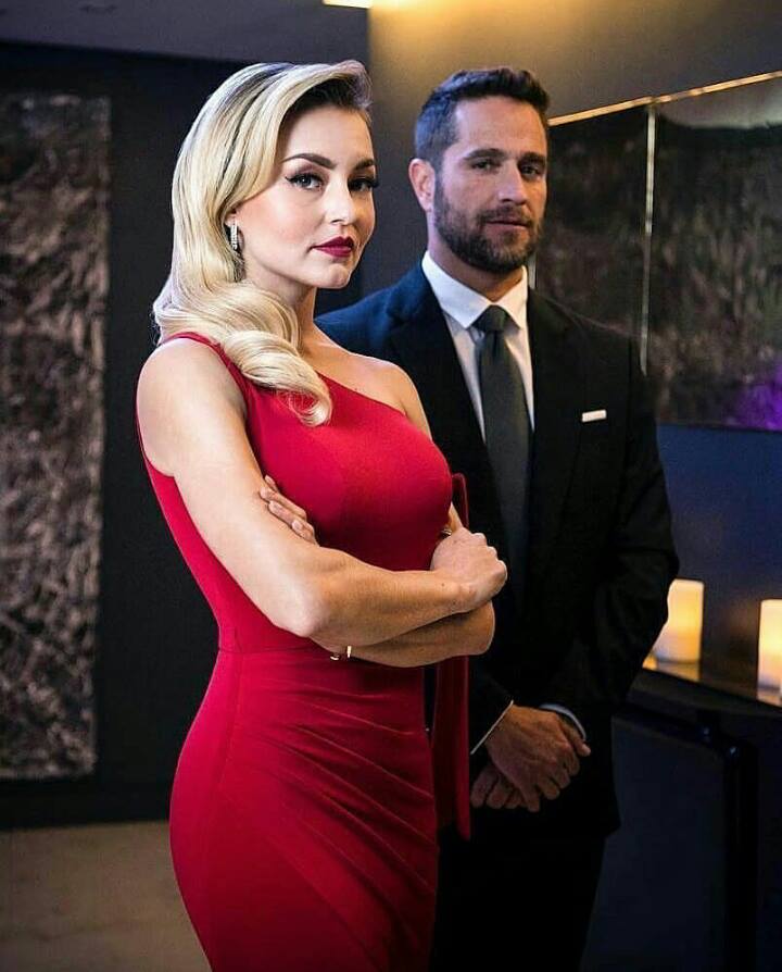 sonia_perrez's tweet photo. Lucobo 😍❤️ #AmarAMuerte https://t.co/h83OquN1Zp