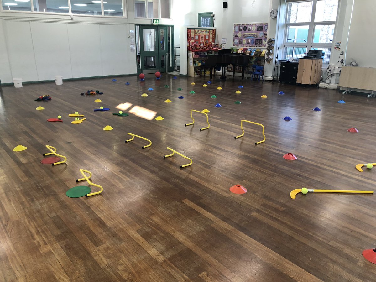 springintosport's tweet photo. Lunch Time session at @ReinwoodJuniors @Reinwoodinfants delivered by Coach @Taraduce_7 🥇🏆🏒🏓🥎🎾⚽️ #funmonday #mondaymotivation #football #hockey #tennis #beanbags #throwing #hurdles #speedbounce #circuit #sportscoaching #kirklees #huddersfield https://t.co/FpQtK9AX0v