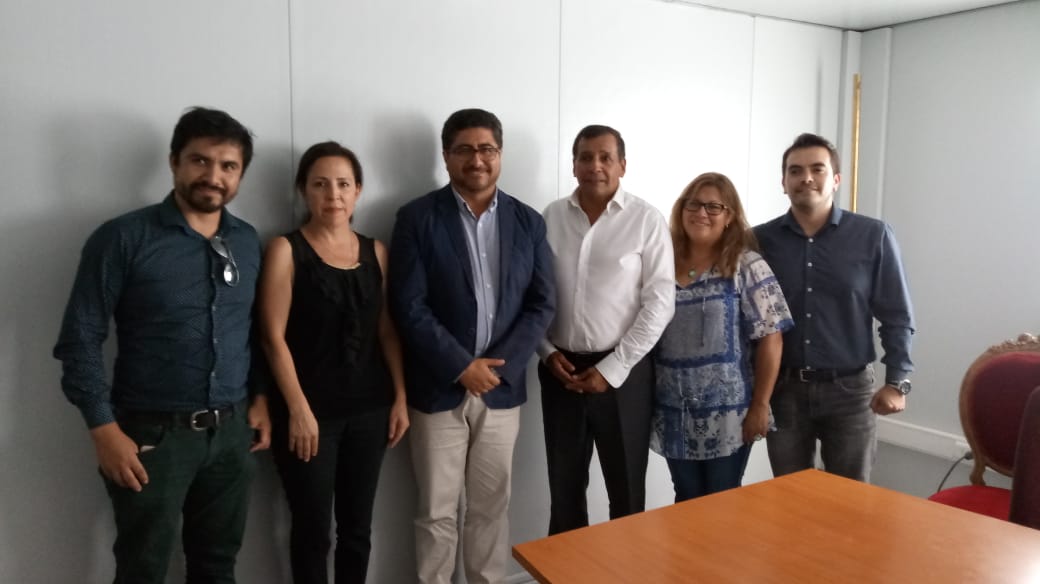 Esta tarde Director Regional de FOSIS <a href="/mauriciotorof/">Mauricio Toro Fernández</a>  se reunió con Alcalde de <a href="/MuniSierraGorda/">MuniSierraGorda</a> para coordinar trabajo en equipo en la comuna con el objetivo de superar la pobreza y entregar mejores oportunidades. #ChileEnMarcha