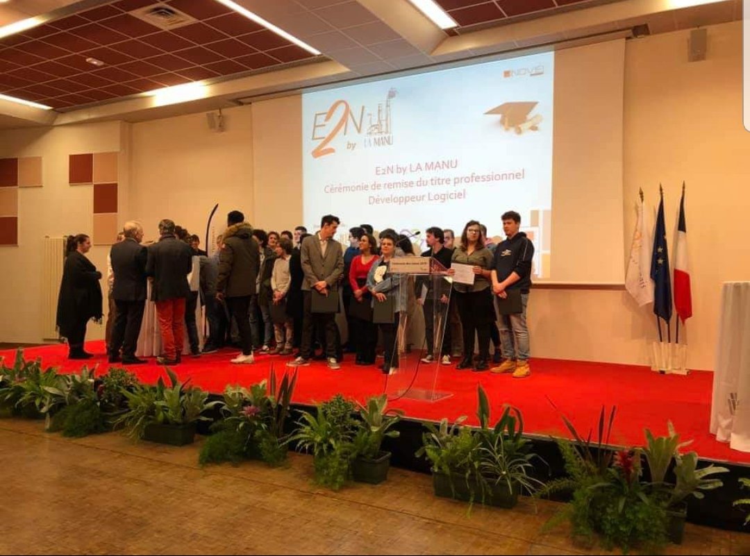 Vendredi soir à l'occasion des voeux du président de la <a href="/ccpaysnoyonnais/">CC Pays Noyonnais</a>, nous avons ouvert la soirée avec la cérémonie de remise des #titresProfessionnels à nos diplômés 🎓 de #E2NbyLAMANU ! 
Merci à Mr <a href="/patrickdeguise/">Patrick Deguise</a> pour cette superbe soirée !