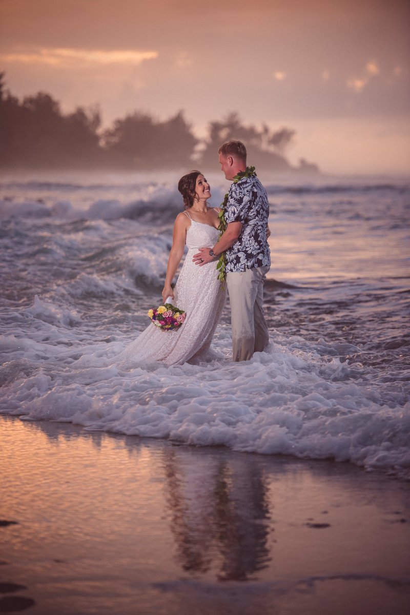 Hawaii beach wedding at sunset. Doesn’t get any better. Hashtags 

#hawaiiwedding, #hawaiiweddingpackages, #destinationweddinghawaii, #beachweddinghawaii, #honoluluwedding, #affordableweddinghawaii, #affordablewedding #allinclusiveweddings, #beachwedding, #hawaiianwedding