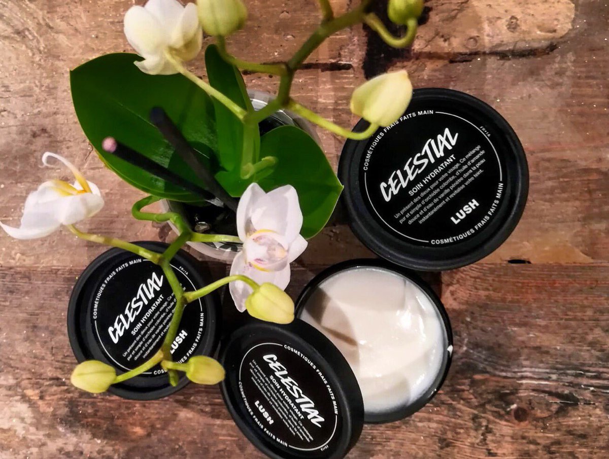 De l’hydratation, de la douceur et de l’extrait d’orchidée fraîche, quoi de mieux pour les peaux les plus délicates !
Un parfum de douceur sublimera votre visage!  
#facialcream #orchidea #soothing