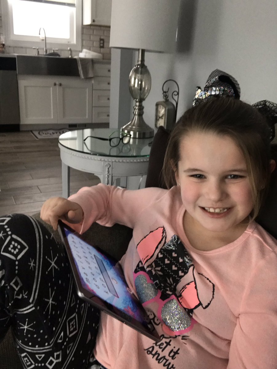 JmccabeMccabe's tweet photo. Putting groceries away and working on Lexia!#SnowDayChallenge #MortonElstars @KatQuain https://t.co/uHBcxFIxbo