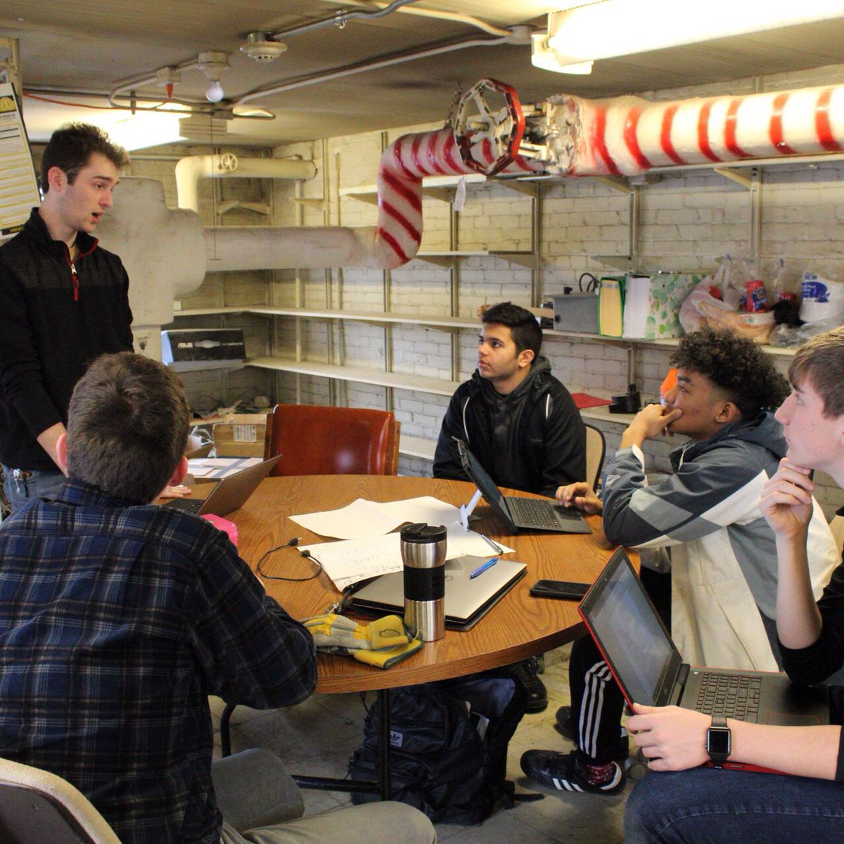 PurdueSolar's tweet image. Since the Career Expo is tomorrow, Solar Racing officers held a resume workshop to jump start the career search for freshmen

#purdue #Career #careeradvice #careerexpo #teaching #Resume