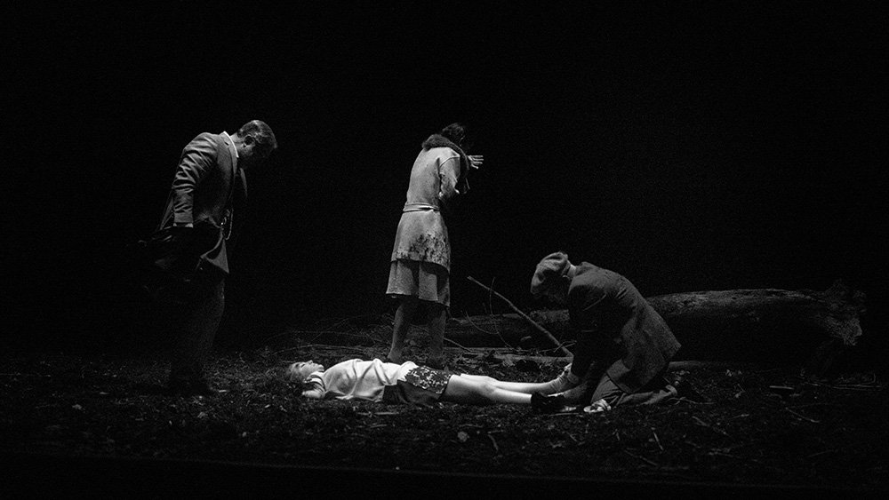 À lire, critique de "Noir" (<a href="/QuatSous/">Théâtre de Quat'Sous</a>, Pétrus) bit.ly/2SdGJOG #critique #critiquetheatre