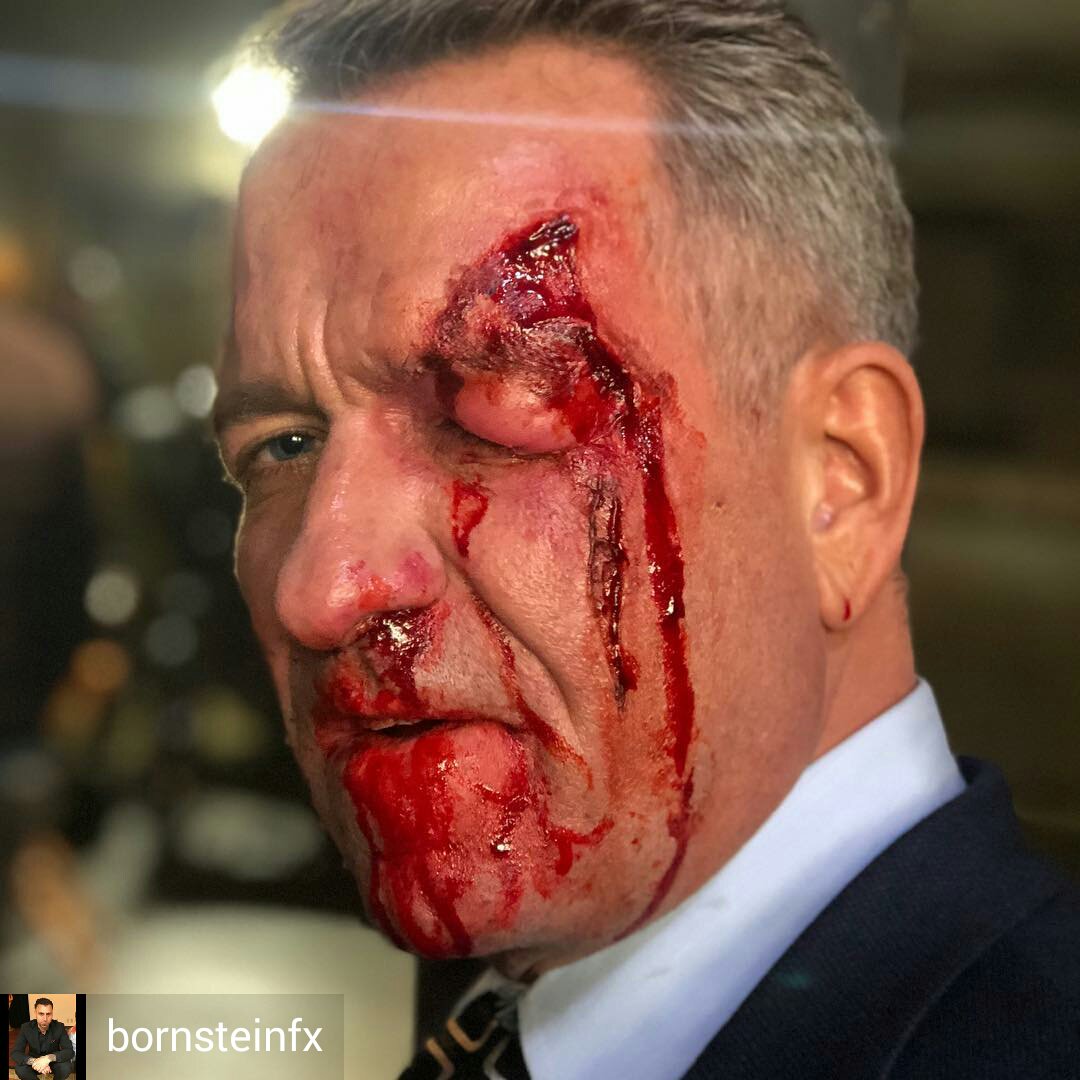GothamFilming's tweet photo. ⚠️Blood alert⚠️
bornsteinfx/IG: "20 minute 'on set, between setups' trauma/fight makeup on the man, @/seanpertwee for @Gotham.. Season 5... Prosthetic swollen lid and cuts made at my Brooklyn lab. #specialfx  #makeup #gotham #polytek" https://t.co/Jaq9hsXi2r https://t.co/tFrVX8evwF