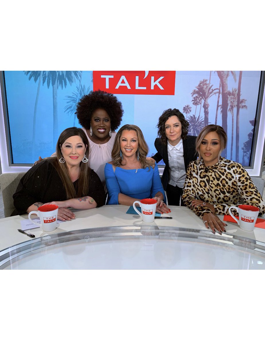 CarnieWilson's tweet photo. Great show today ladies !!  @TheTalkCBS @THEsaragilbert @sherylunderwood @TheRealEve @VWOfficial https://t.co/AAx9i1VyZg