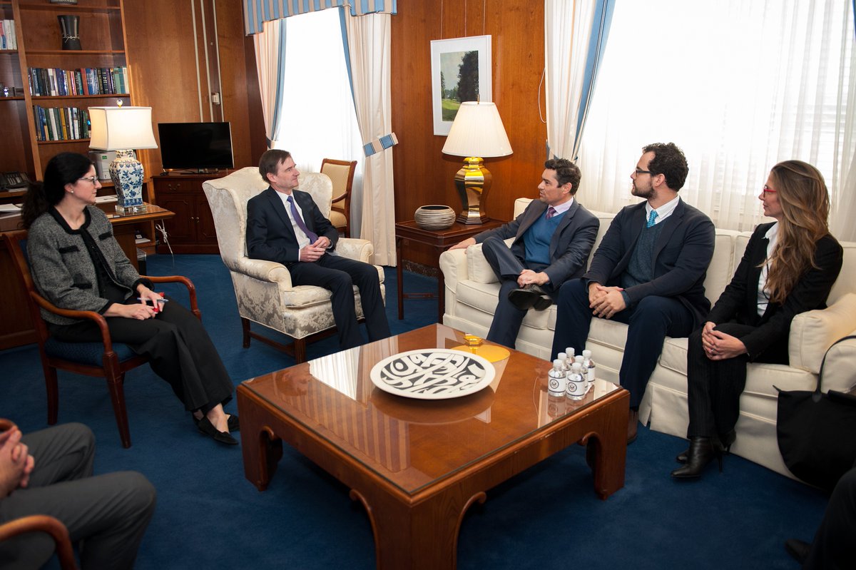 StateDept's tweet photo. On January 25, the U.S. accepted interim President @jguaido’s designation of @carlosvecchio as Chargé d’Affaires of the Government of #Venezuela. Mr. Vecchio met w/ Under Secretary Hale &amp; @WHAAsstSecty, who reaffirmed U.S. support for Guaido’s interim leadership. #EstamosUnidosVE https://t.co/RZxJc5YjEm