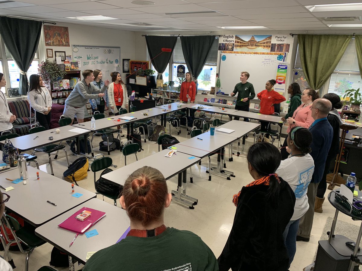 MrsJacksonDFHS's tweet photo. Another great class with @SC_TOTY Jeff Maxey! He definitely made a difference for my Teacher Cadets today! #whatsyourword #Teachin5 #Pridein5 #DFHSPride #DFTC19 @cerrasc  @dfteachercadets https://t.co/yC8Mbj3HBm
