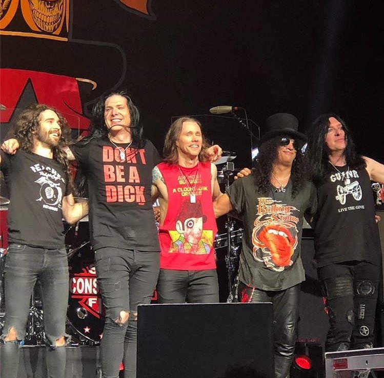 MARIE2_SLASH's tweet photo. #Repost @myleskennedyjunkies with @get_repost
・・・
Beautiful... ❣🎈
Reposted from @megs_oo_ -  Birthday gig, Awesome night front row @officialmyleskennedy @toddkerns @slash #Livingthedreamtour #SMKC #Sydney - #slash #brentfitz #toddkerns #franksidoris #myleskennedy 💥🤟🎶🎵 https://t.co/eImivi0Pqq