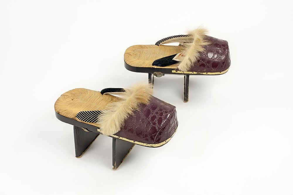 bata sandak rainy shoes price