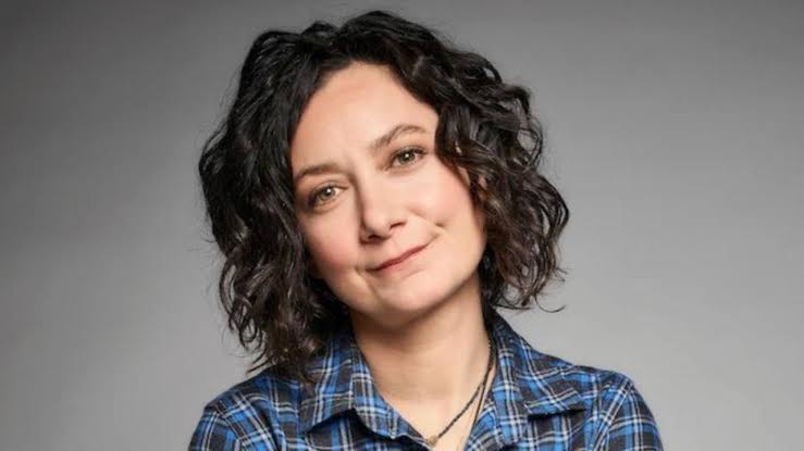 I\m super shy, especially at parties.
Sara Gilbert Happy Birthday Mam 