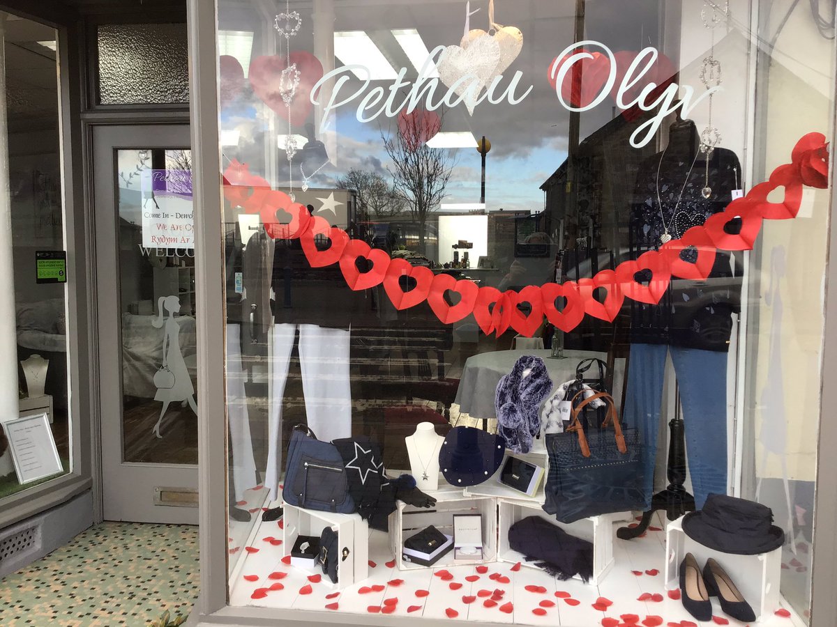 PethauOlyv's tweet photo. @CambrianNews @LlanelliStar Opening Times. Monday- Friday 10am-5pm. Saturday 10am-4pm. Valentines Day let us help you find the perfect gift.#camarthenshire #gifts #shopwindow #ceredigion https://t.co/AUX8t3NrBU