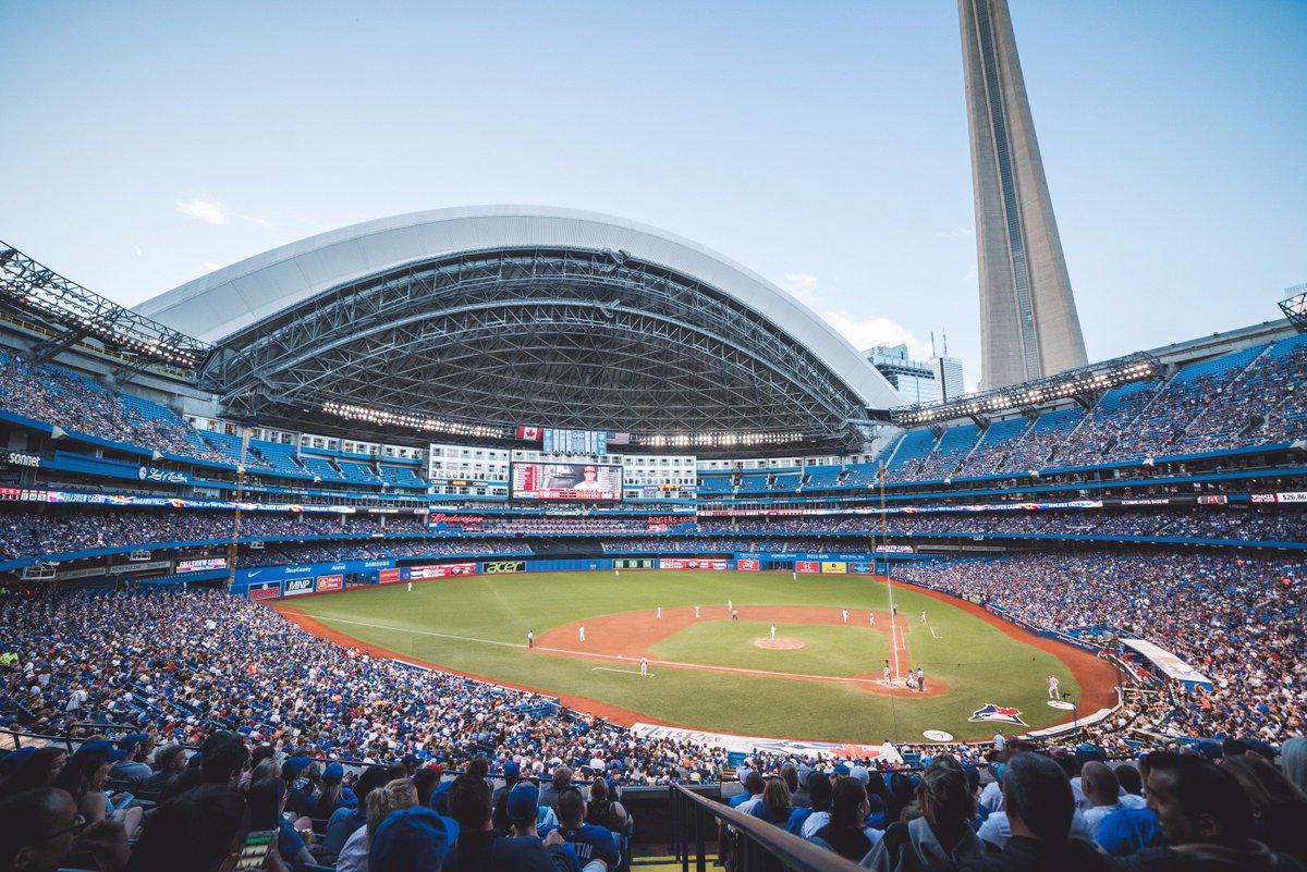 BlueJays's tweet photo. A warm thought on this cold day... 

Our first game is exactly 2 months away 😍 https://t.co/cvKKKrZXW0