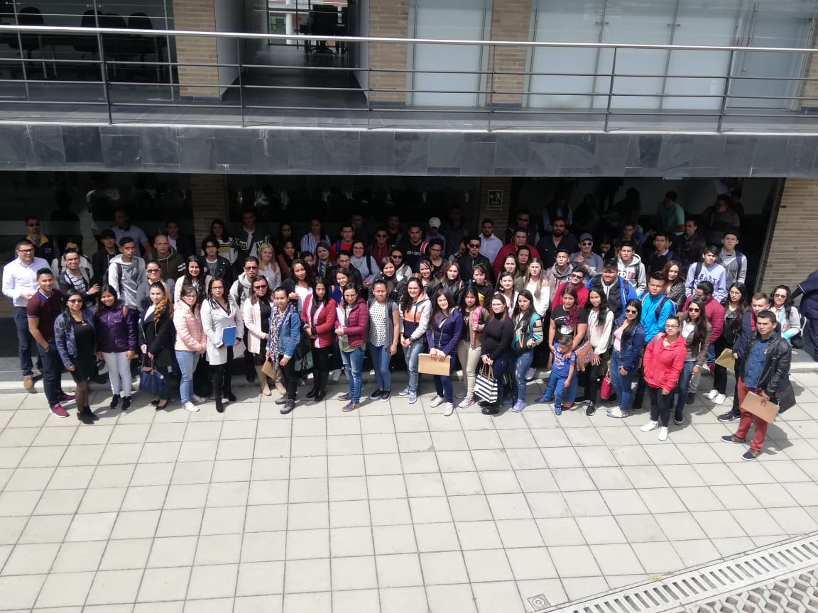 UniversidadUNAD's tweet photo. ¡Damos la bienvenida a los nuevos estudiantes Unadistas y les deseamos éxitos en su periodo académico 🎊🎉🎉
➡️Si eres estudiante nuevo y aún no has asistido a tu inducción, participa hasta el 2 de febrero.
✅Inscríbete aquí: https://t.co/gTwdpusCaP https://t.co/KKFVsBbIPg