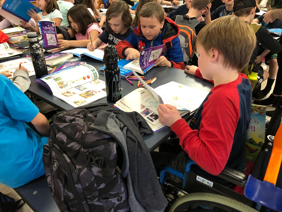 KPMG_US's tweet photo. Our #KFFL volunteers had an inspiring afternoon last week delivering 1,200 new books and engaging with students, teachers and administrators @PonderosaTigers Elementary School in Paradise, CA to support those impacted by #CampFire. #BookstoKids #TangibleDifference. https://t.co/VNHg4wRXP1