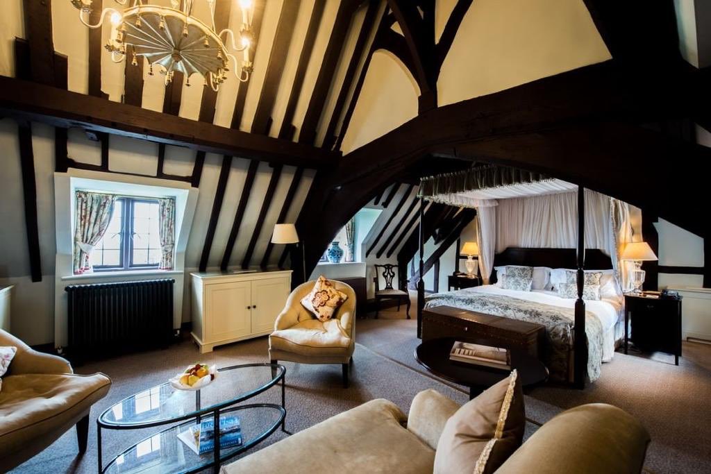 MarketingChelt's tweet image. Over on the blog, we’ve picked five fab hotels for #couples so you can get that #ValentinesBreak ticked off! What are you waiting for? 

visitcheltenham.com/blog/read/2019…

#Romance #Valentines #Cupid
