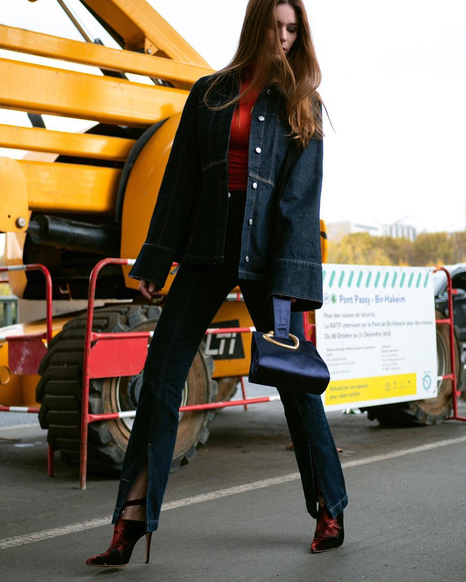 💙 Blue Satin Heart Wristlet on <a href="/nat_ostrofsky/">mascarada Paris</a> 💙