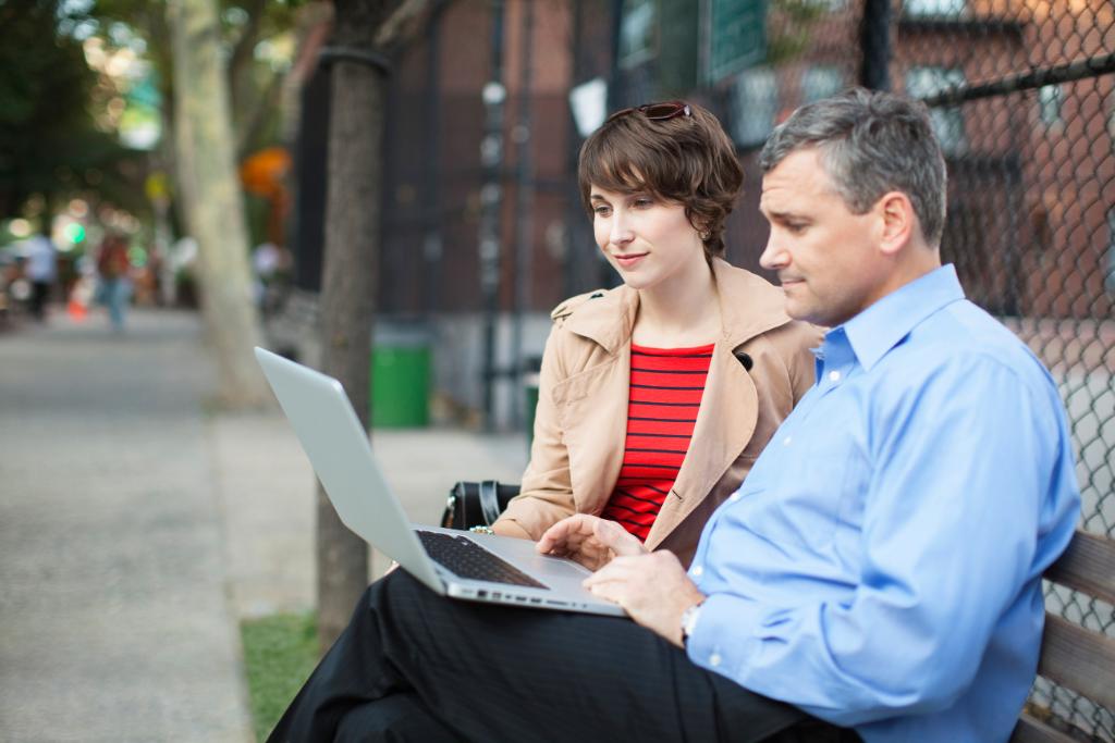 SAP_Jam's tweet image. 67% of organizations say employees find it hard to communicate freely. Luckily, #SAPJam can take your office from chaotic to #collaborative. Here's how: sap.to/6012EPClE