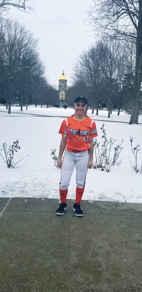 esmith_43's tweet photo. Thank you @NDsoftball @NDcoachGumpf @2Ganeff for an absolutely amazing camp! I had so much fun getting to meet everyone more personally and looking forward to coming back very soon! Go Irish! ☘️
#illbebackwhenitswarm #wowitscold #thankfullywewereindoors #softball #fastpitch https://t.co/V8RagZabKD