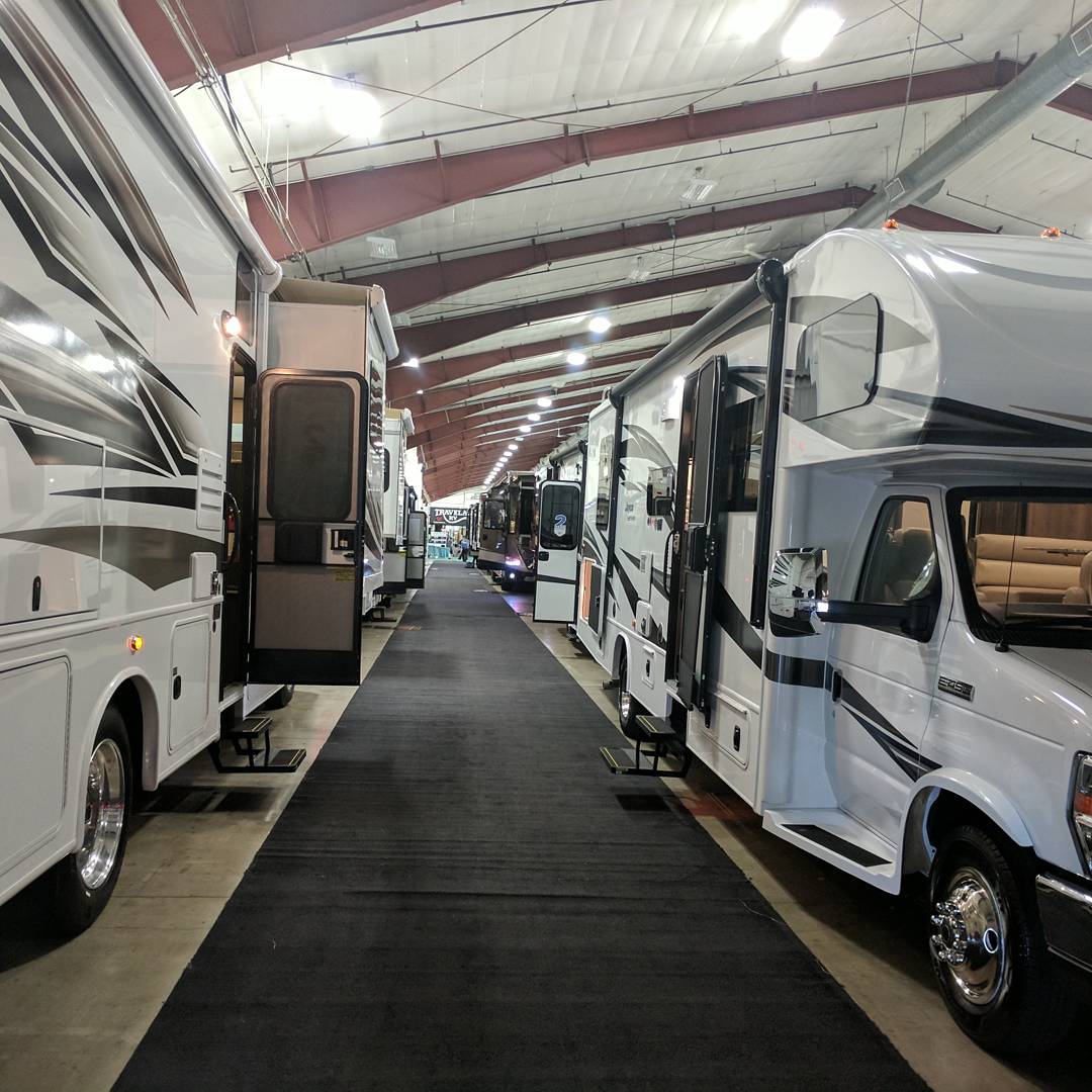 crazeeadventure's tweet photo. EarlyBird RV Show
Opens 10am Feb 14 2019
Tradex & Exhibition Centre
Check it out
Live Life and Explore
Ask for Les at the Traveland display
Remember Les is More !!
@rvshowbc @fvtradex #rv
#rvlife @airstream_inc @taxaoutdoors
@jaycorv #airstream #tlrv
@nucamprv @granddesignrv https://t.co/ugYSCiQFBq