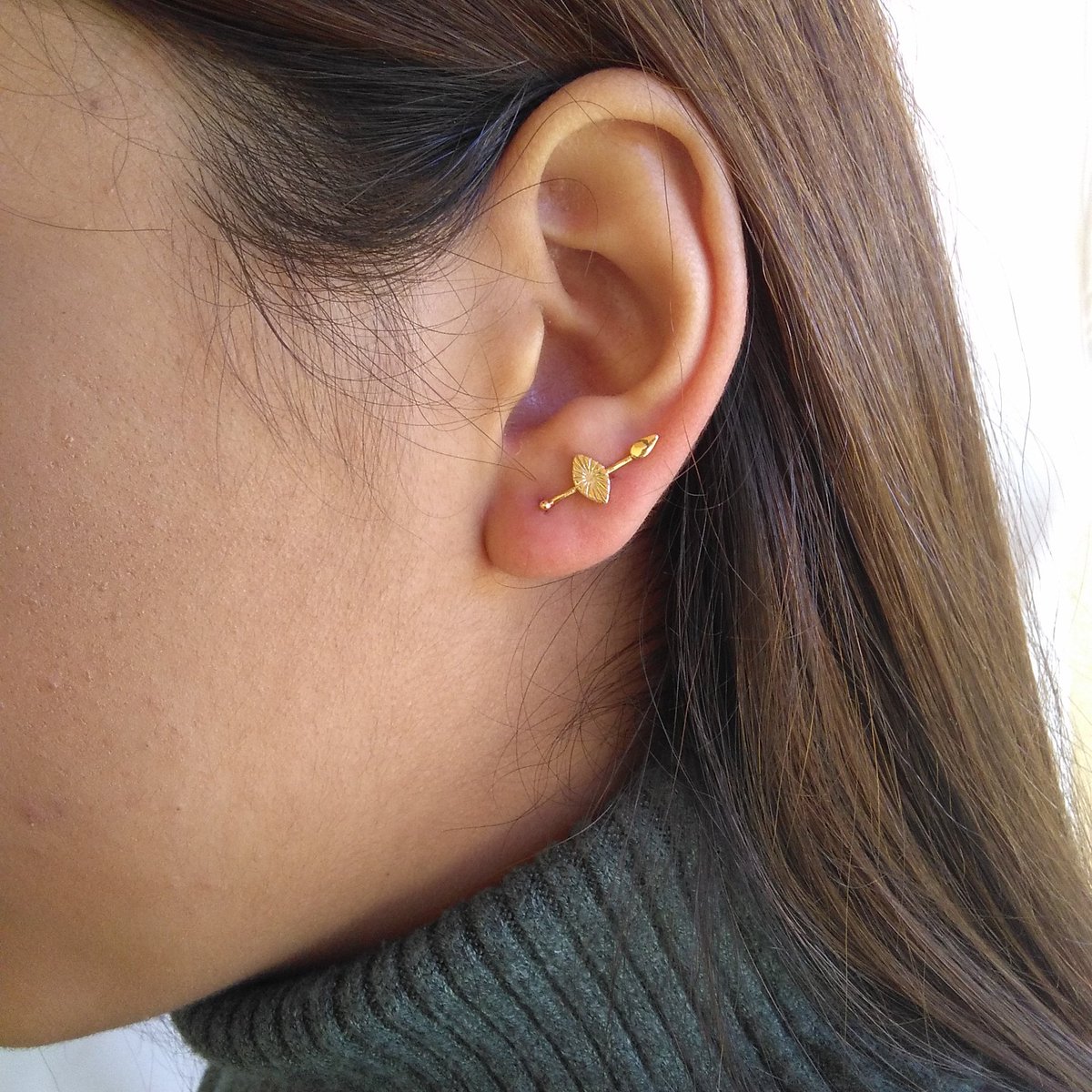 Nebane1's tweet photo. https://t.co/YZKCM9HELb
#jewels #earrings #earclimber #jewelryshop #minimaljewels #style #nebanejewels #silver #jewelrydesign #new #inspo #minimal #daintyearrings https://t.co/yCiTIUueij