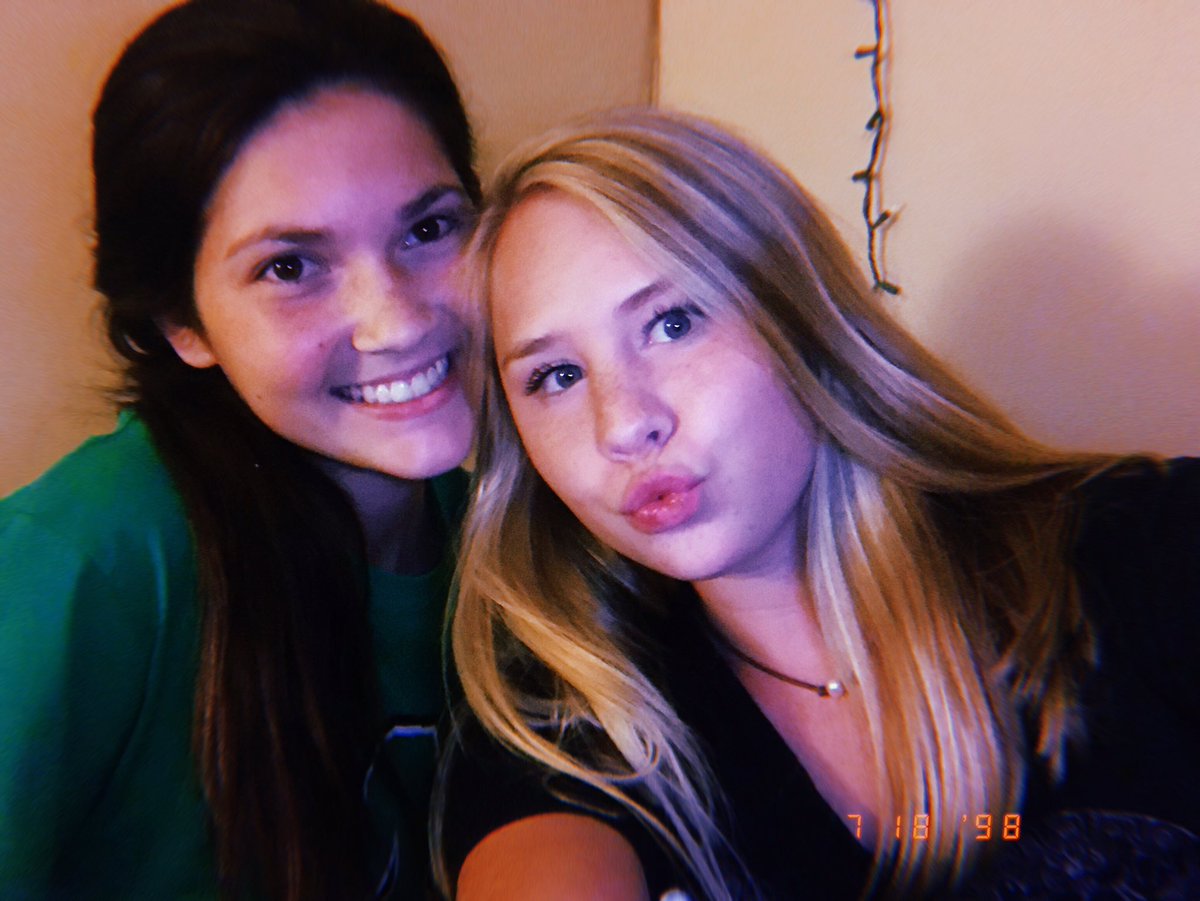 torgibeaut's tweet photo. Happy birthday to my number one. i love you so much, hope you have the best day ever💓💓🌻🌻 @melinda_021 https://t.co/48myHwZdyj